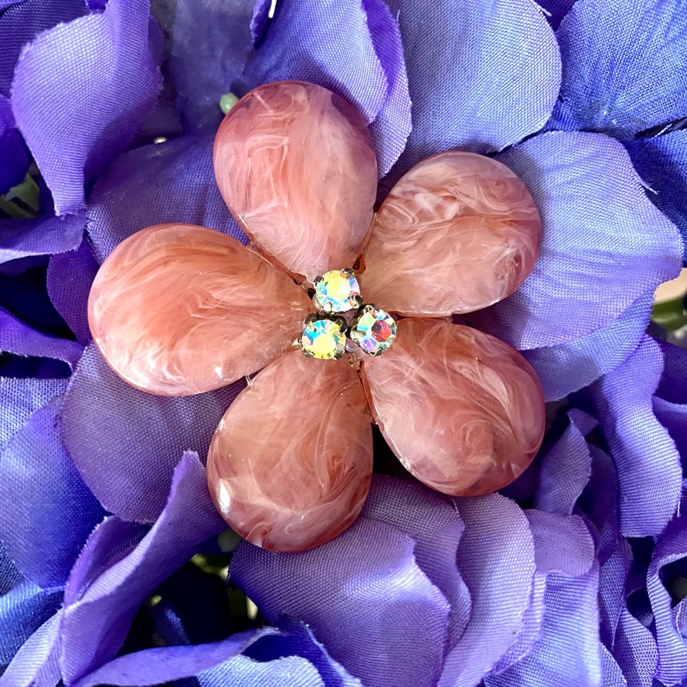 Marble Flower Pin